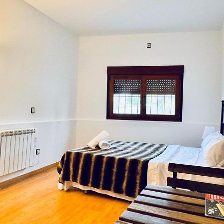 Apartamento Completo Para 8 Personas A 5 Minutos Del Aeropuerto E Ifema Lägenhet Madrid Exteriör bild