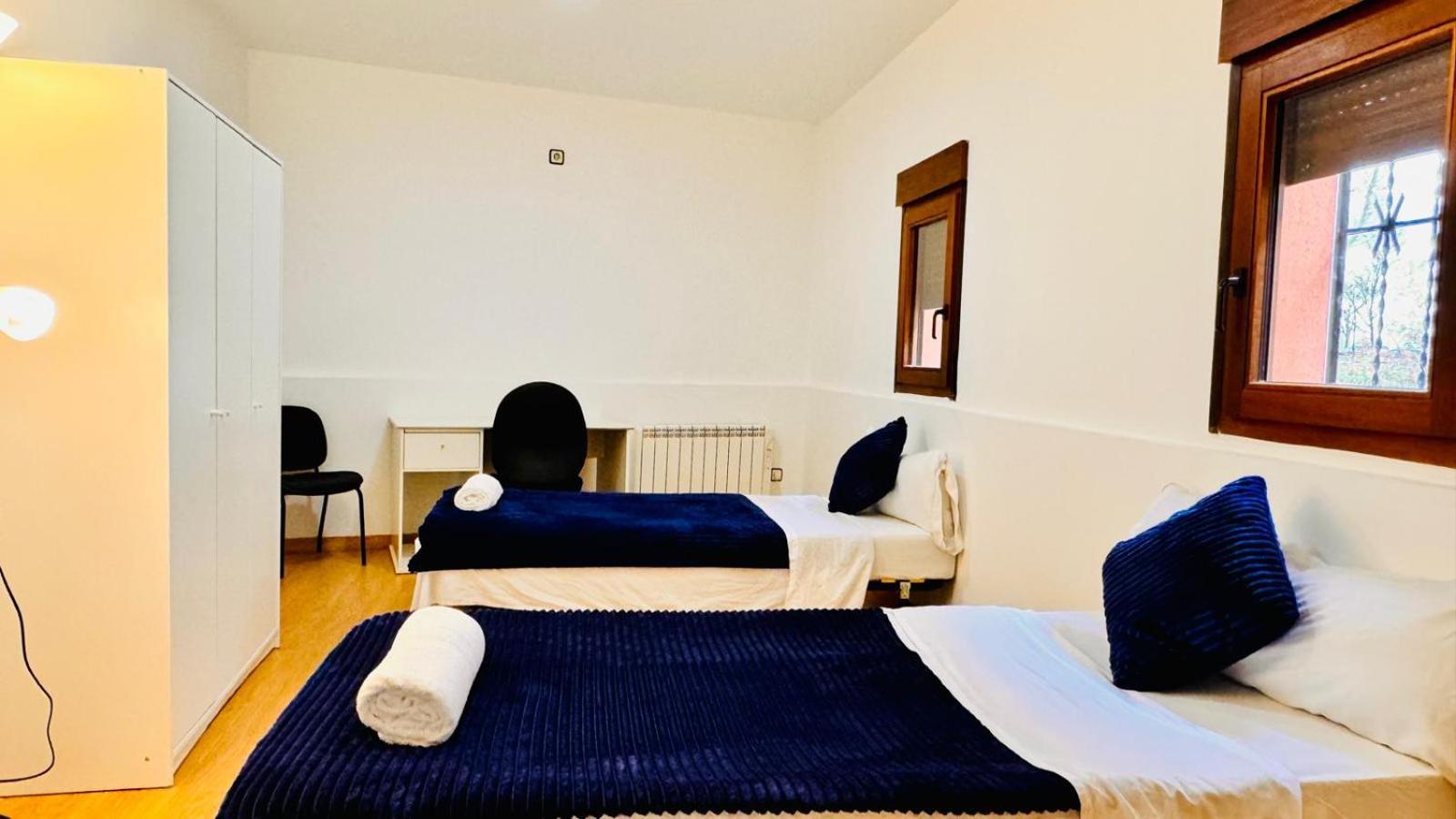 Apartamento Completo Para 8 Personas A 5 Minutos Del Aeropuerto E Ifema Lägenhet Madrid Exteriör bild